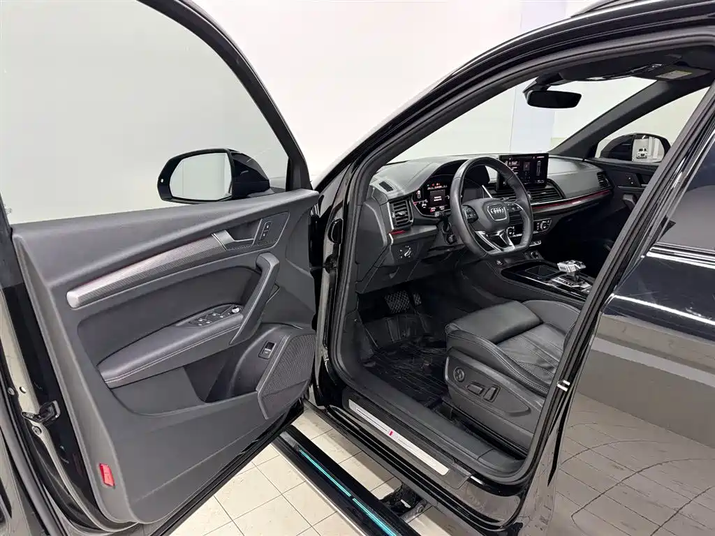 Audi Q5L 2023 40T Luxury