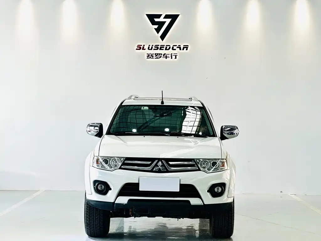 Mitsubishi Pajero Sport 2013 3.0L AT Flagship