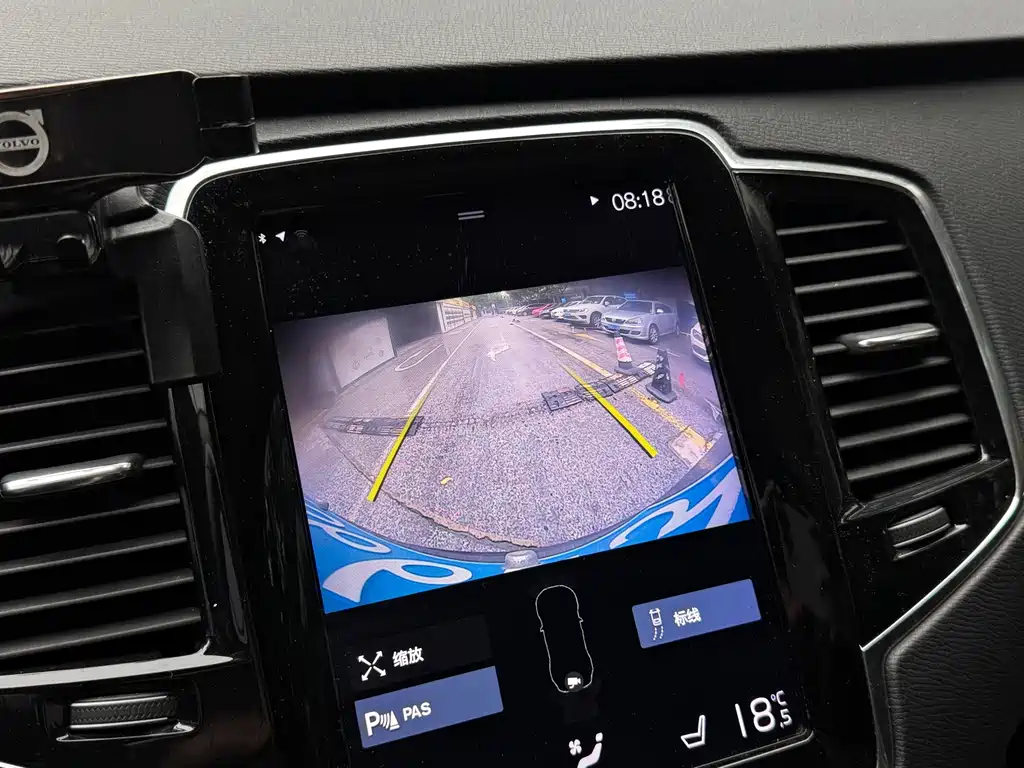 Volvo XC90 — миниатюра 11