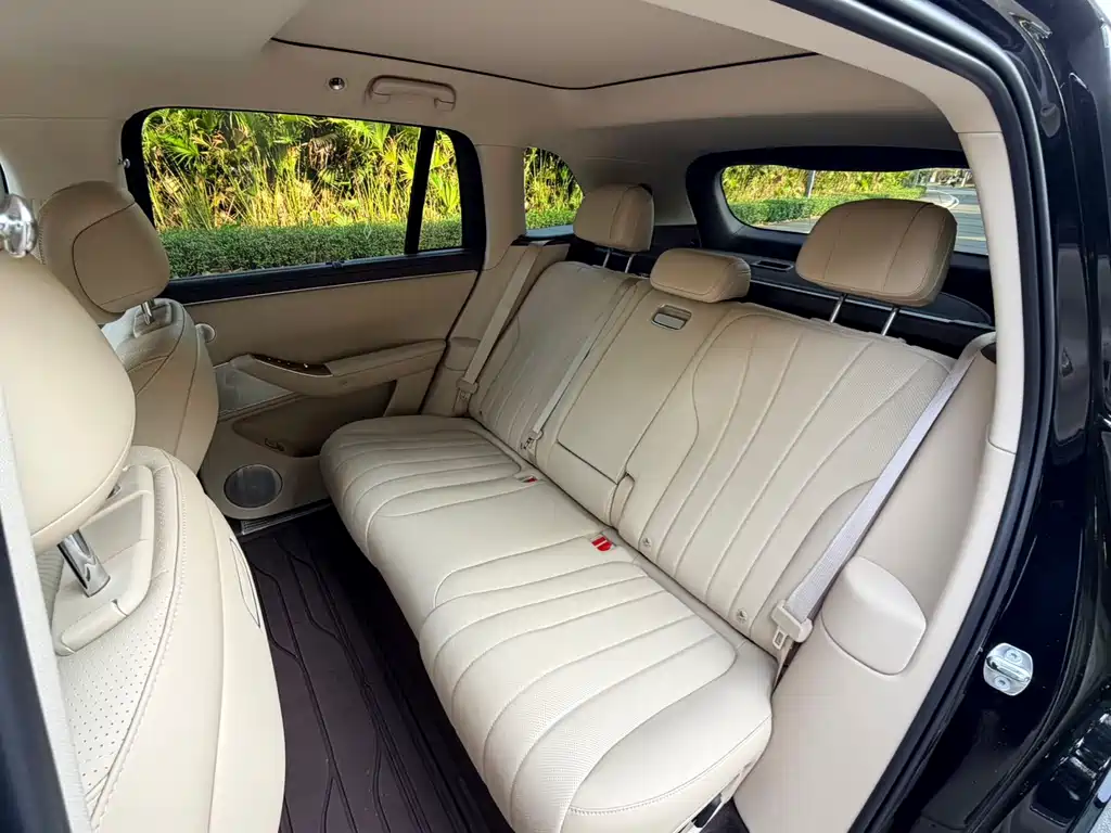 AITO ASK THE WORLD M7