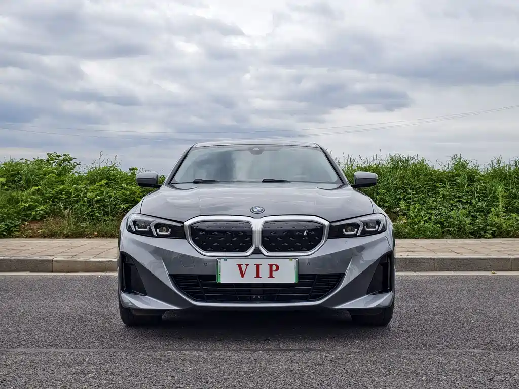 BMW i3 2024 eDrive 35 L