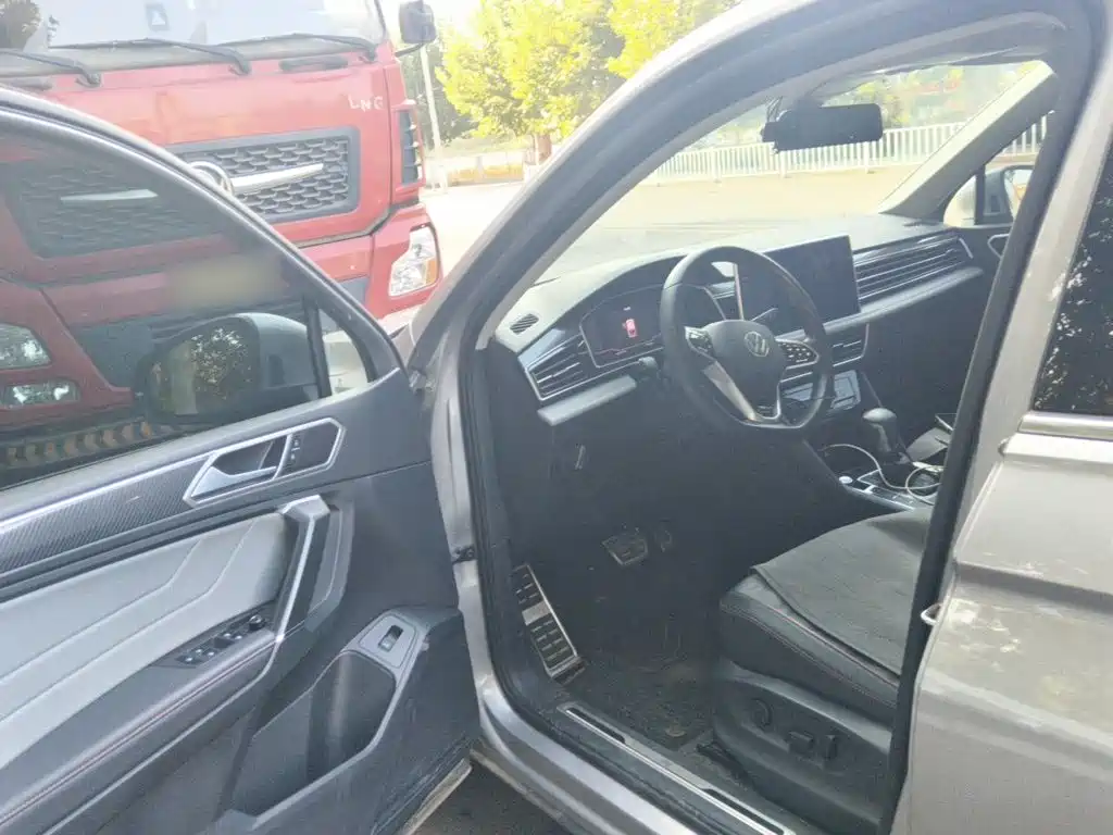 Volkswagen Tiguan L — миниатюра 12