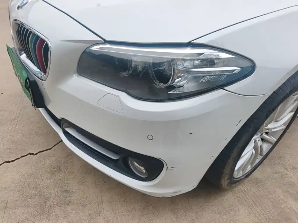 BMW 5 Series — миниатюра 24