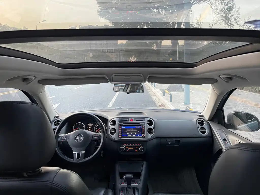 Volkswagen Tiguan — миниатюра 8