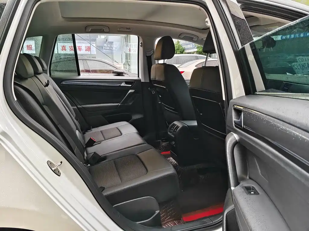 Volkswagen Golf Sportsvan — миниатюра 9
