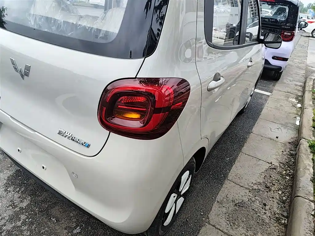 Wuling Mini EV MINIEV 2025