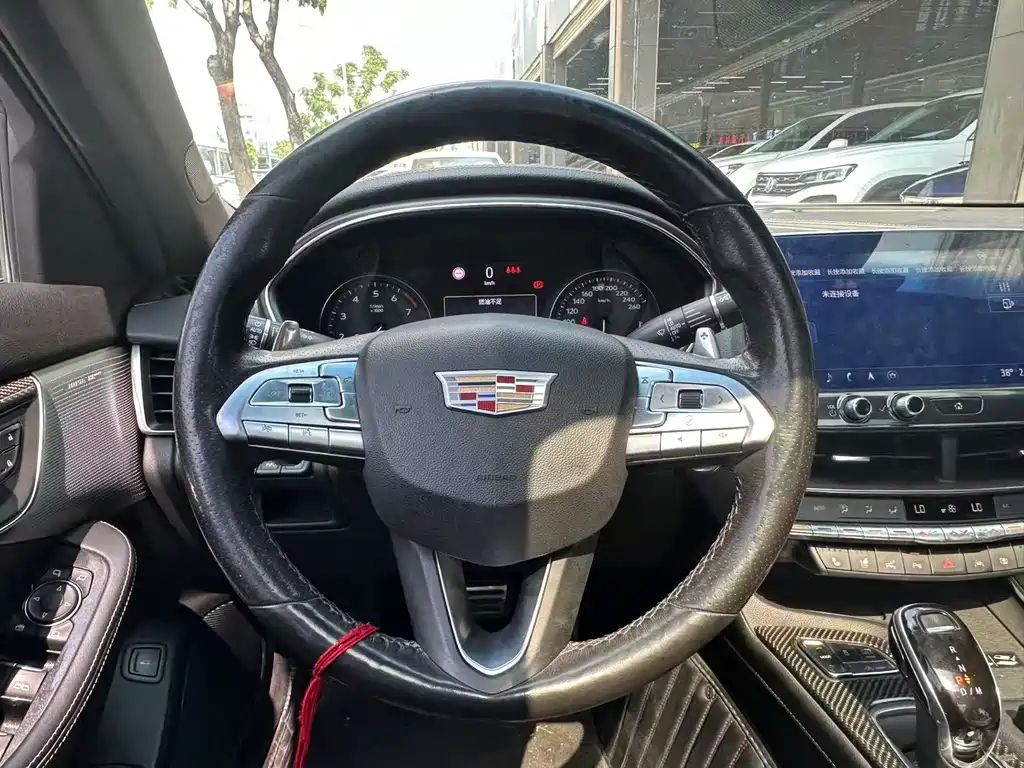 Cadillac CT5 — миниатюра 10