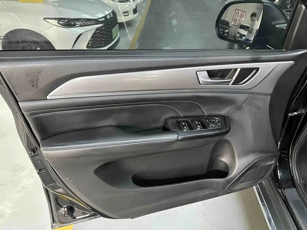 Haval M6 — миниатюра 11