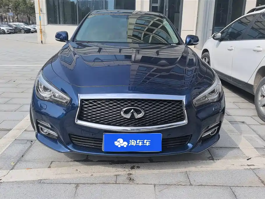 INFINITI Q50L