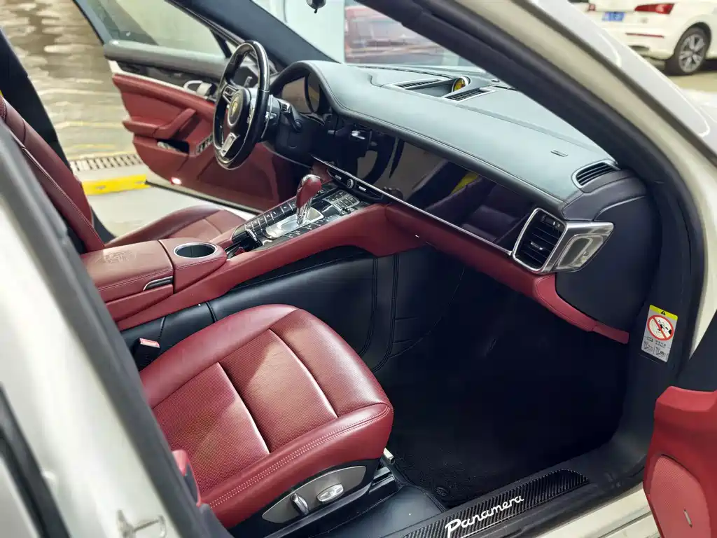 Porsche Panamera — миниатюра 10