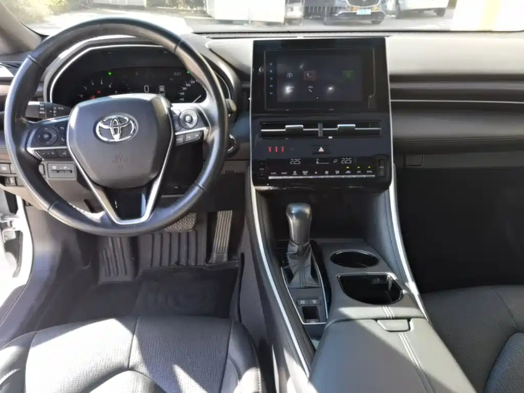 Toyota Avalon — миниатюра 10