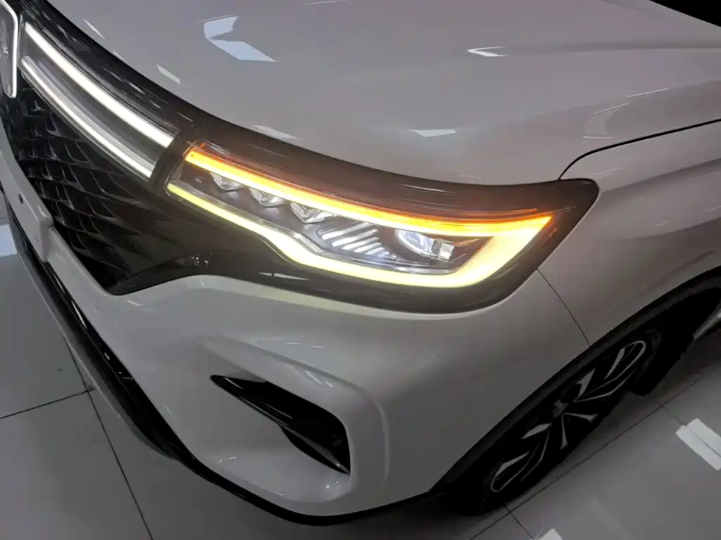 Roewe RX5 MAX — миниатюра 24
