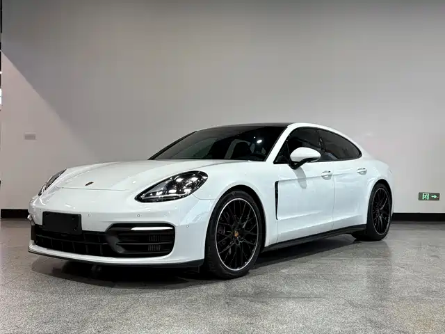 PORSCHE PANAMERA 2022