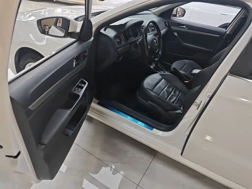 Volkswagen Lavida — миниатюра 16