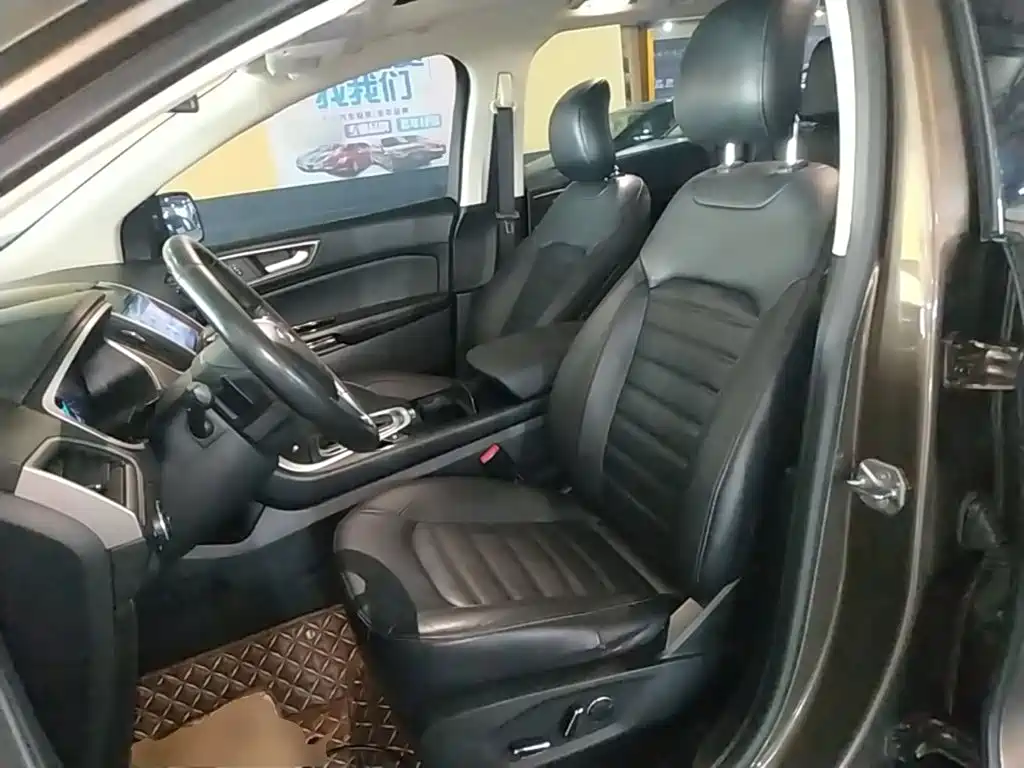 Ford Edge — миниатюра 15