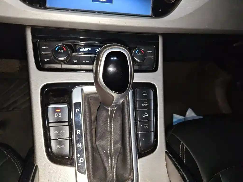Geely Boyue — миниатюра 7