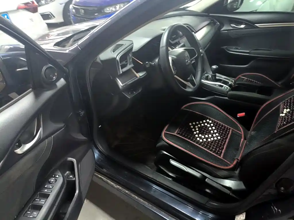 Honda Civic — миниатюра 16