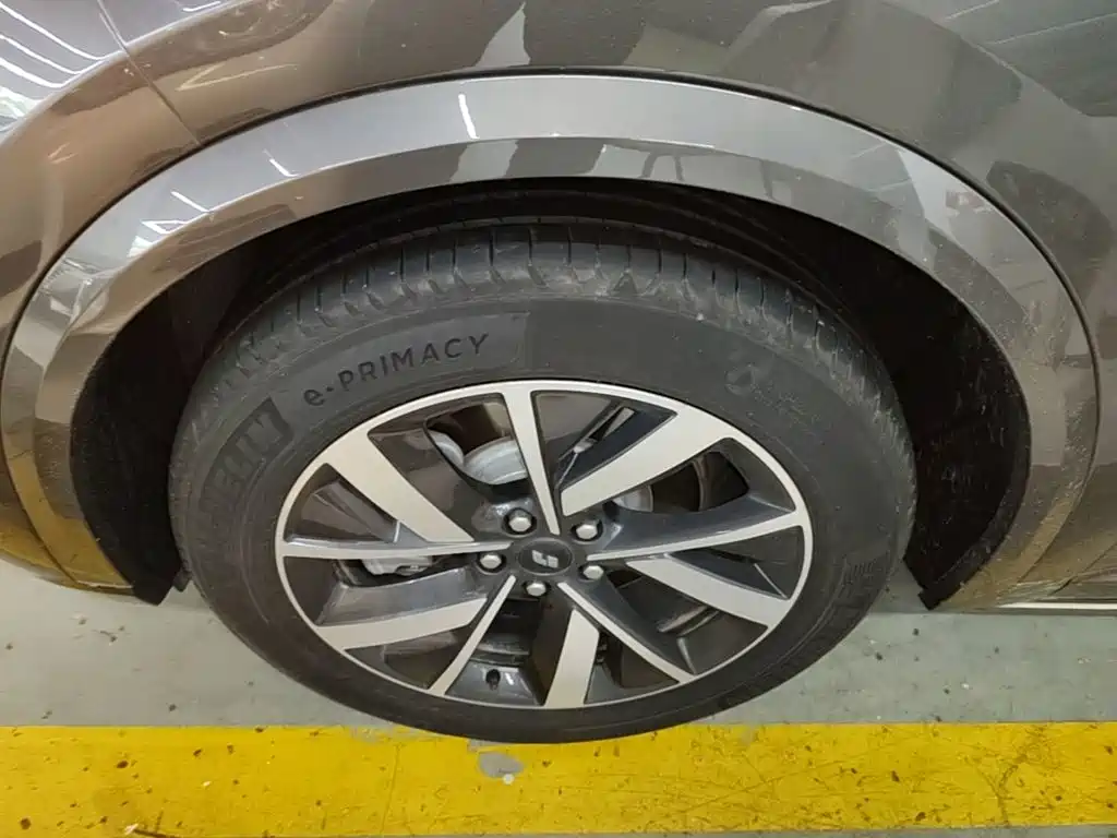 Li Auto Li L8 — миниатюра 23