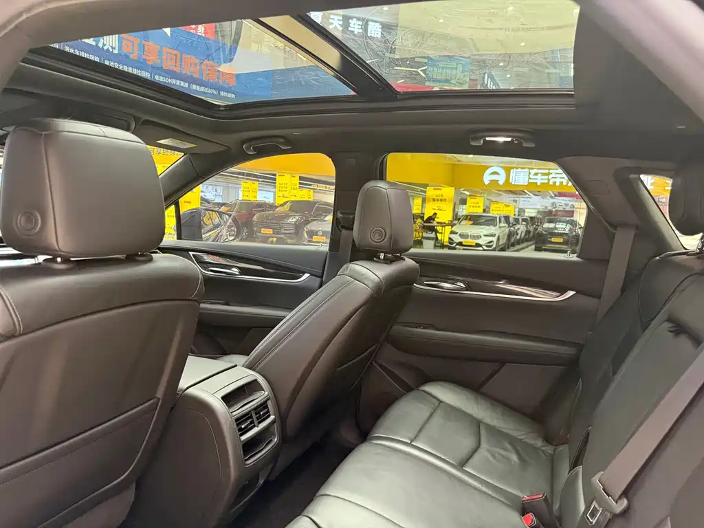 Cadillac XT5 — миниатюра 8