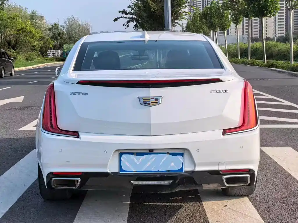 Cadillac XTS — миниатюра 8