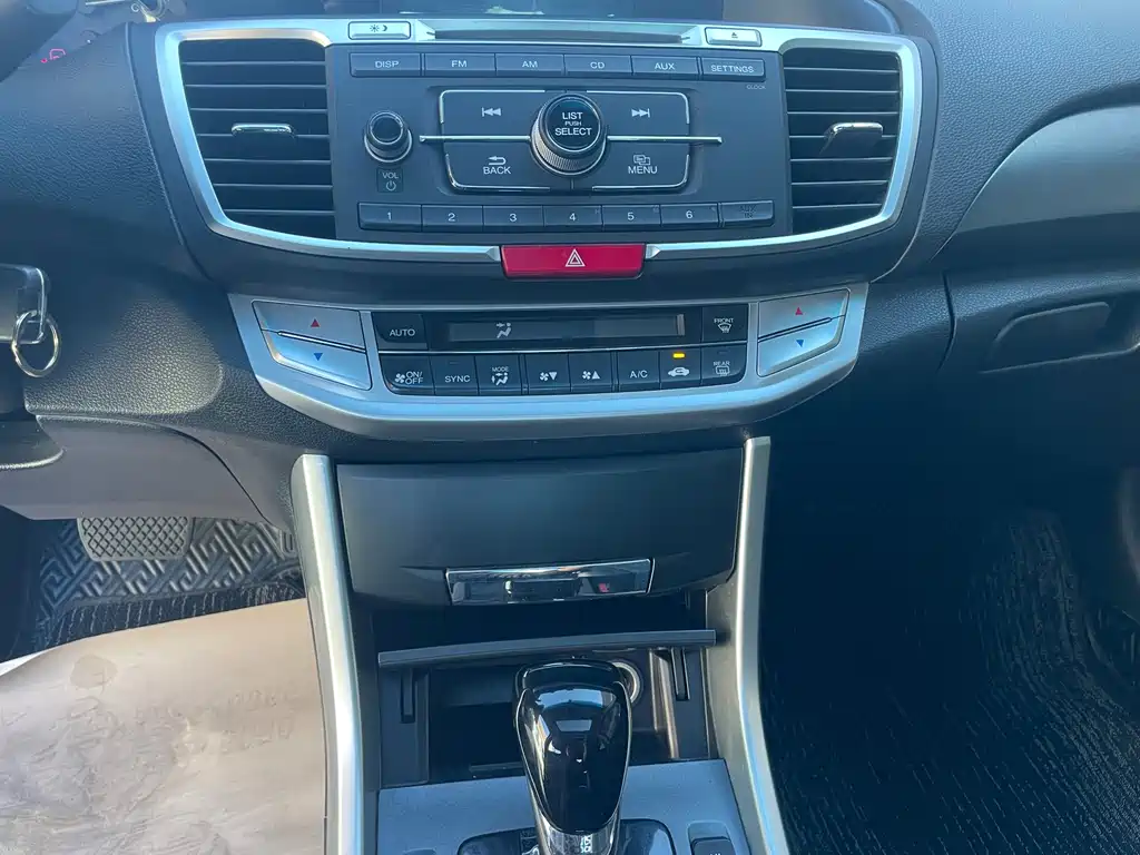 Honda Accord — миниатюра 11