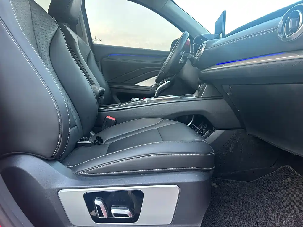 Wey Wey VV6 — миниатюра 6