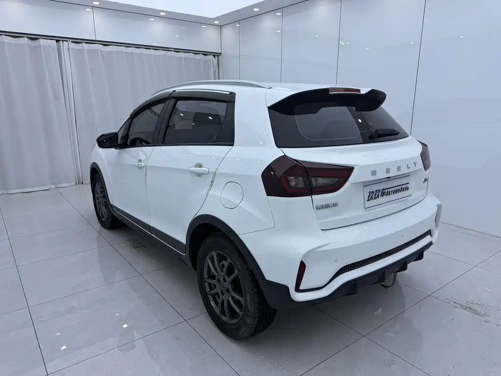 Geely Vision X3 — миниатюра 6