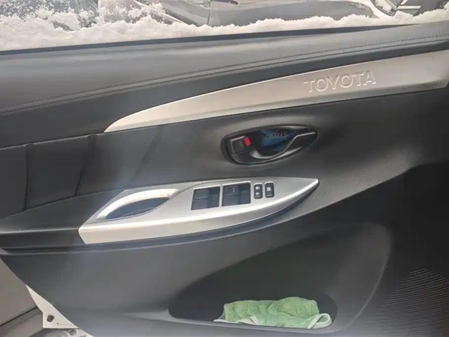 TOYOTA YARIS L ZHIXUAN