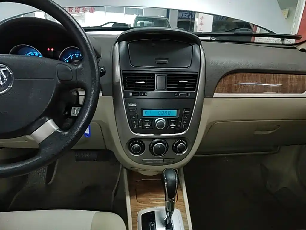 Buick Excelle — миниатюра 13