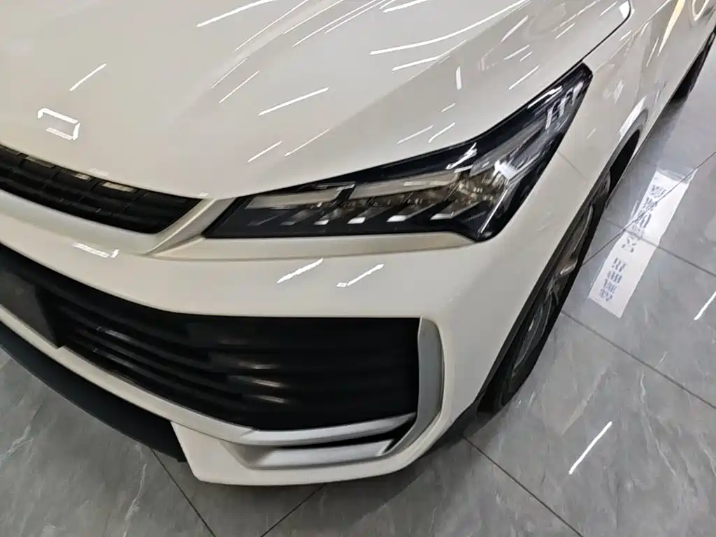 Geely Binyue — миниатюра 24