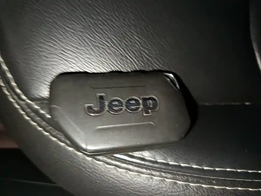 Jeep Wrangler PHEV — миниатюра 9