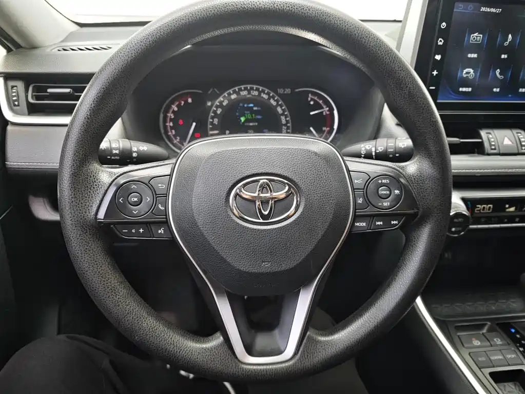 Toyota RAV4 — миниатюра 17