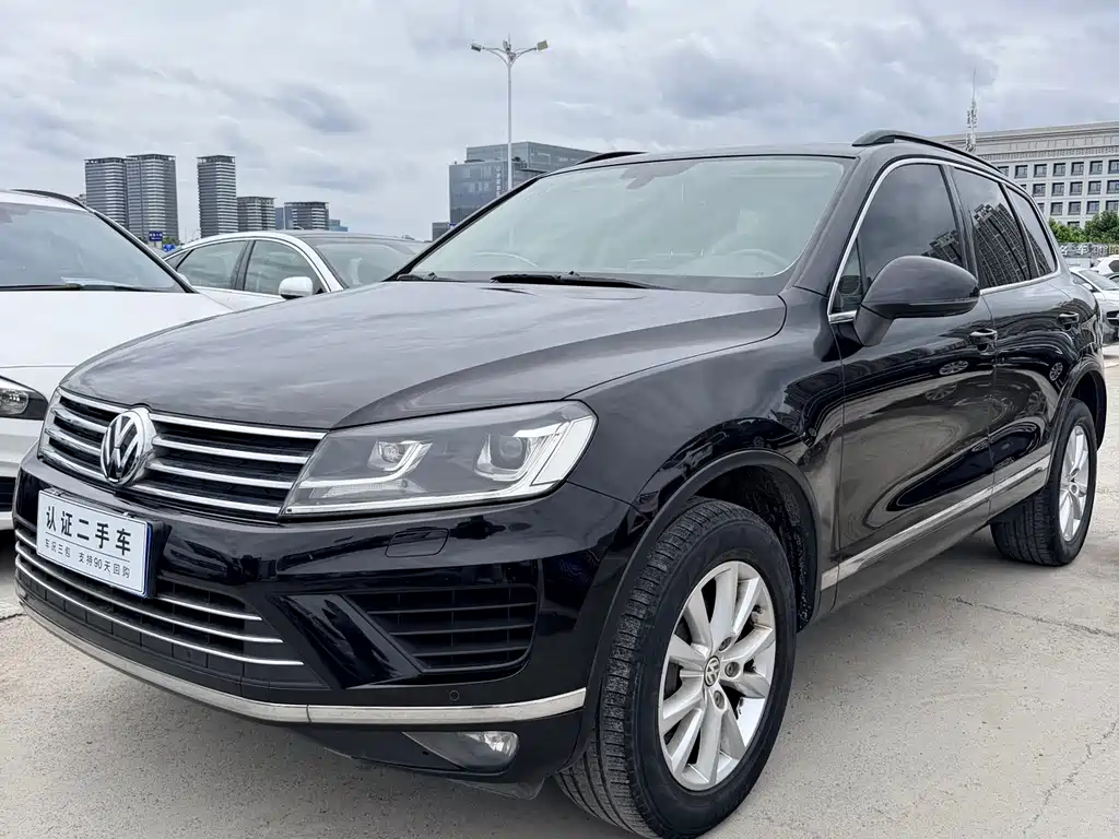 Купить Volkswagen Touareg