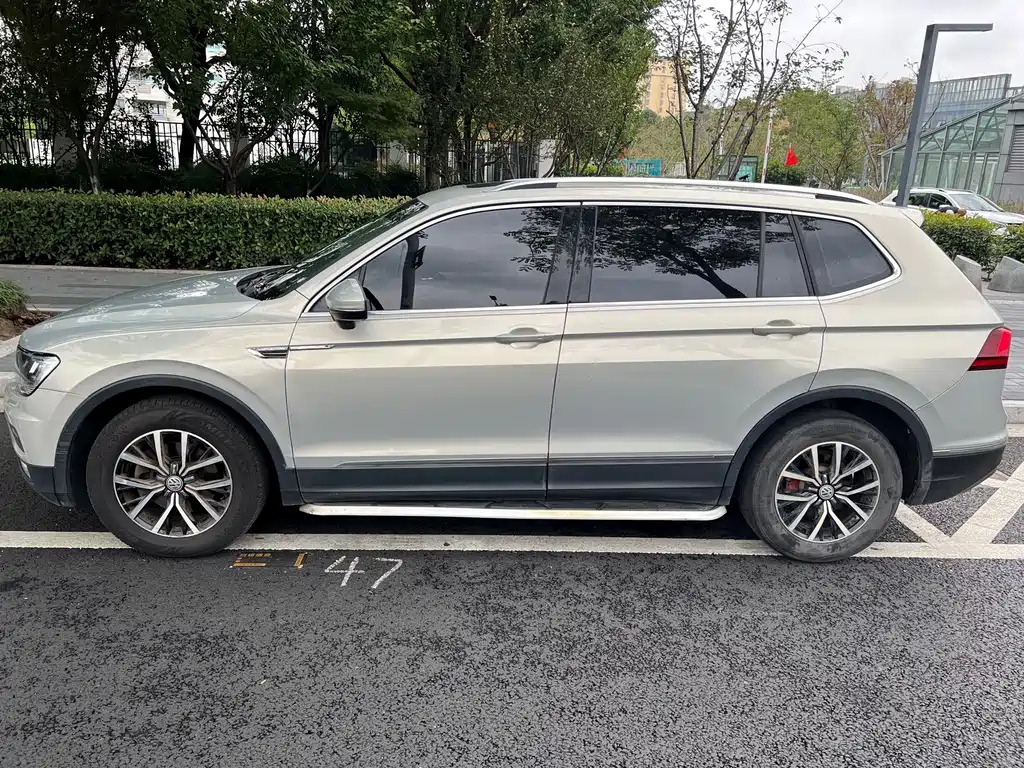 Volkswagen Tiguan L — миниатюра 4
