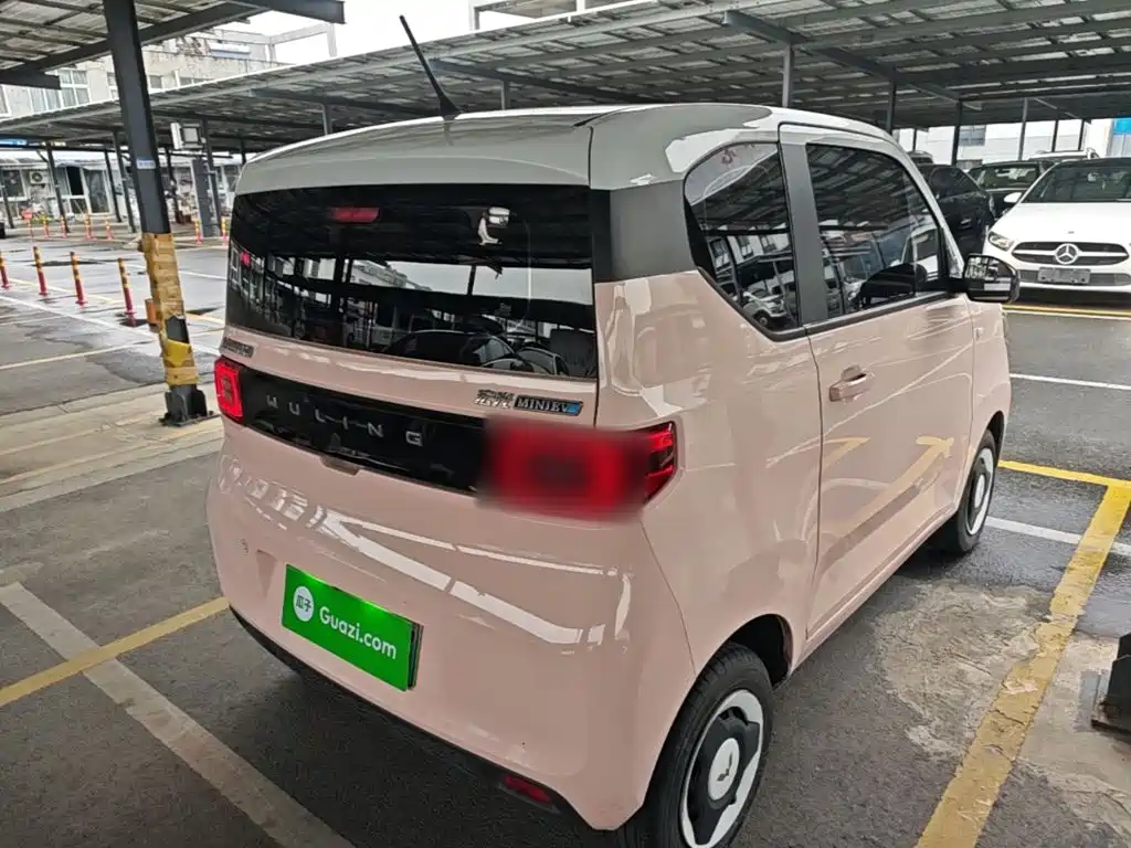Wuling MINIEV — миниатюра 7