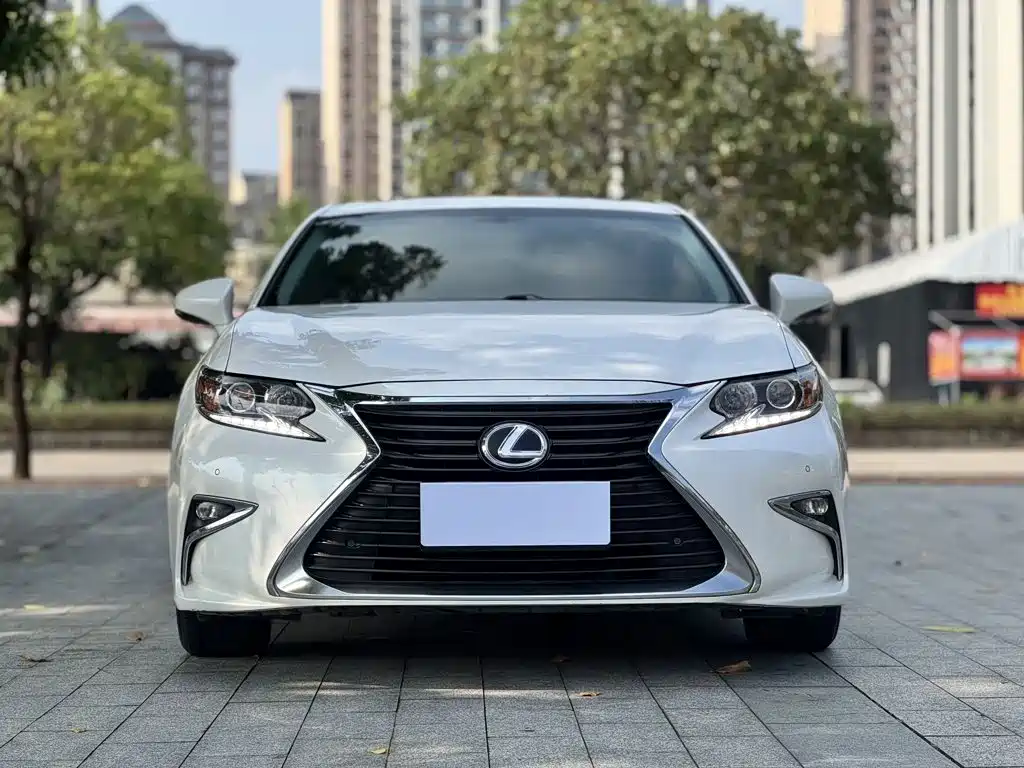 Lexus ES — фотографии объявления, Фото 4