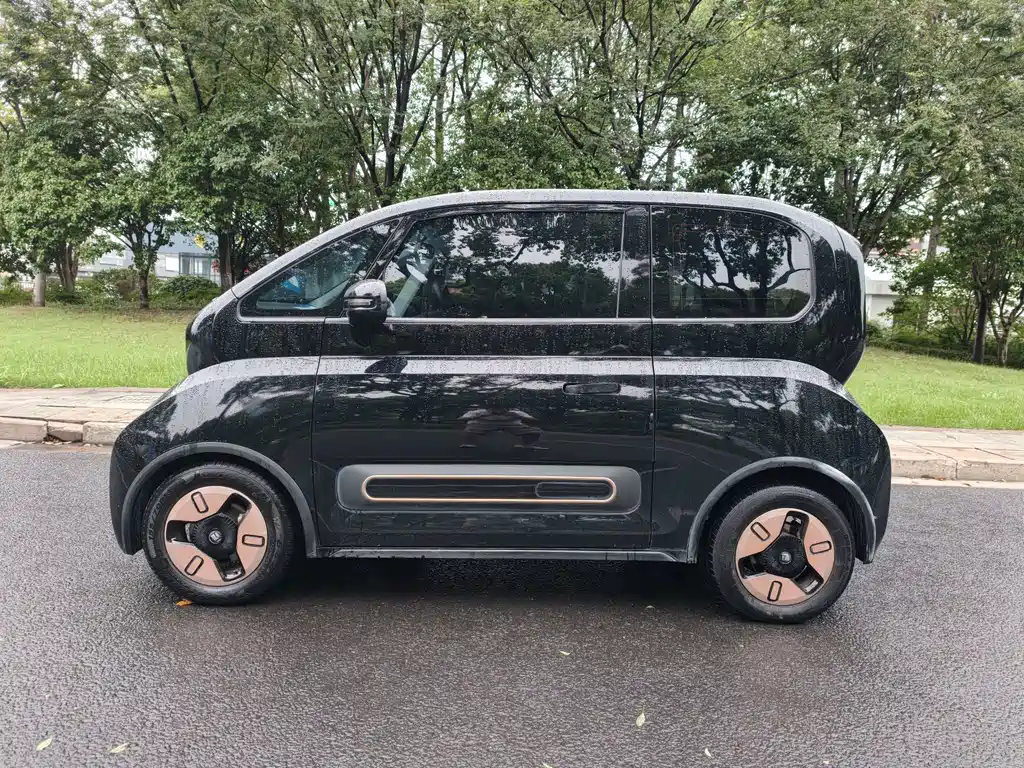 Baojun KiWi EV — миниатюра 3
