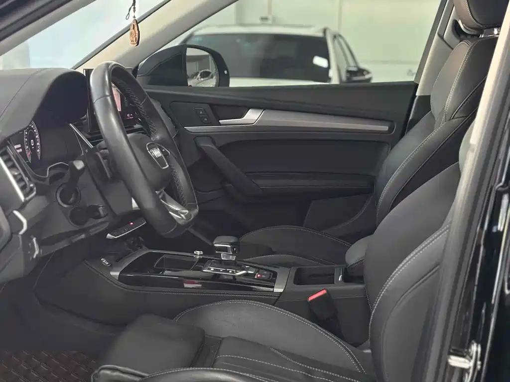 Audi Q5L — миниатюра 8