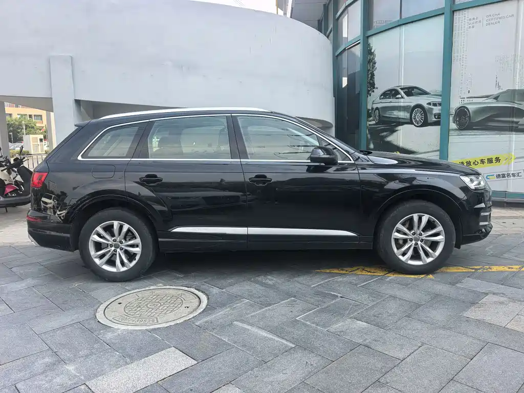 Audi Q7 — миниатюра 6