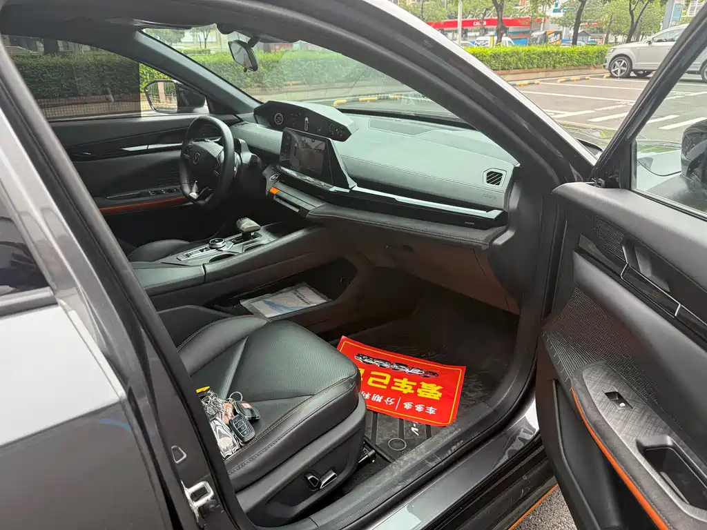 Changan UNI-V 2022 1.5T Sport