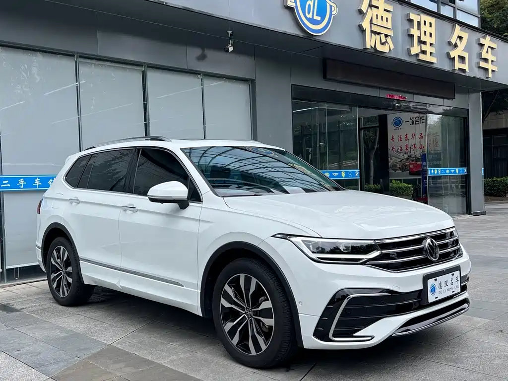 Volkswagen Tiguan L — миниатюра 5