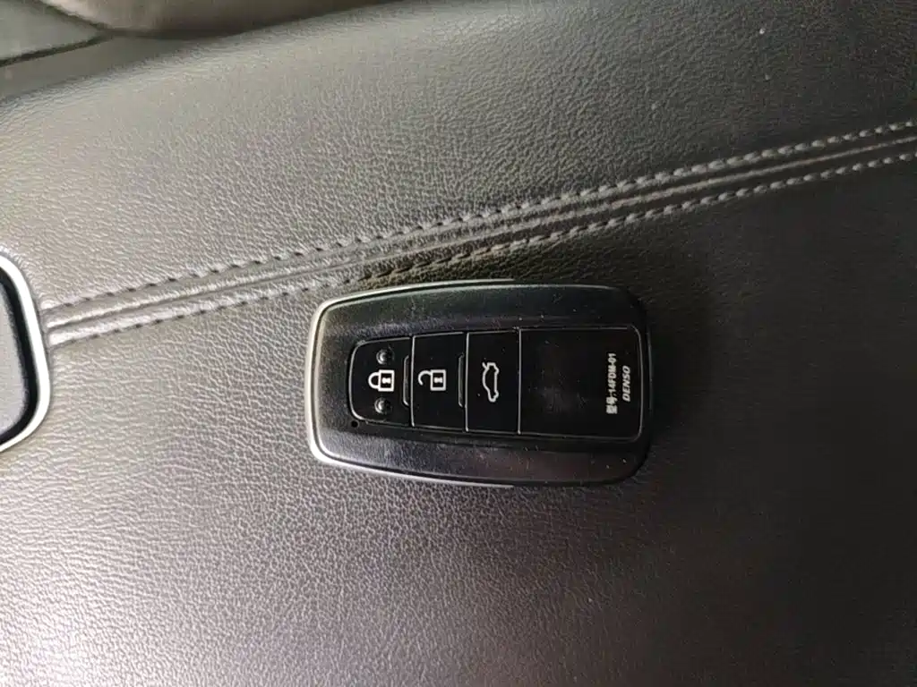 Toyota Avalon 2021 2.5L Luxury