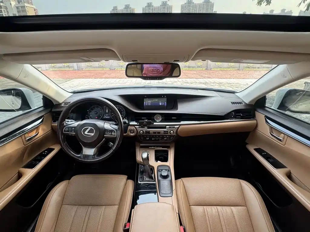 Lexus ES — фотографии объявления, Фото 6