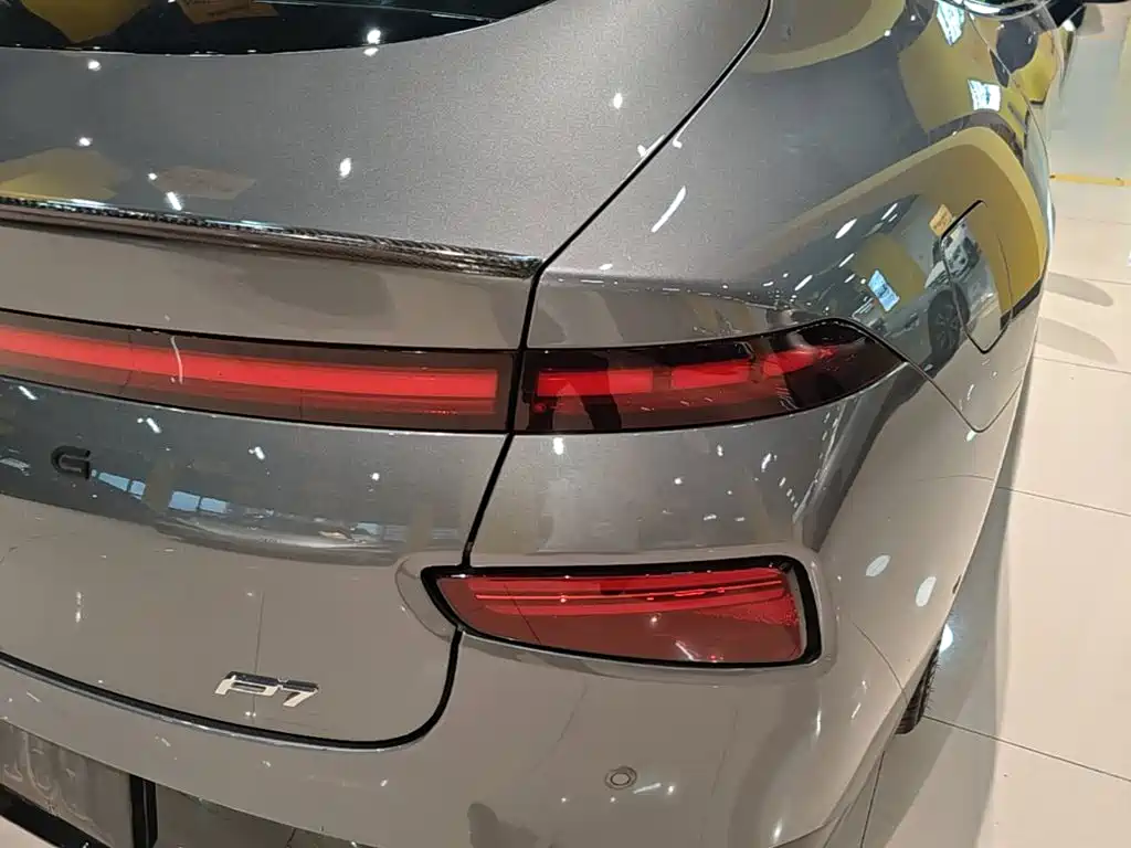 XPeng P7 — миниатюра 8