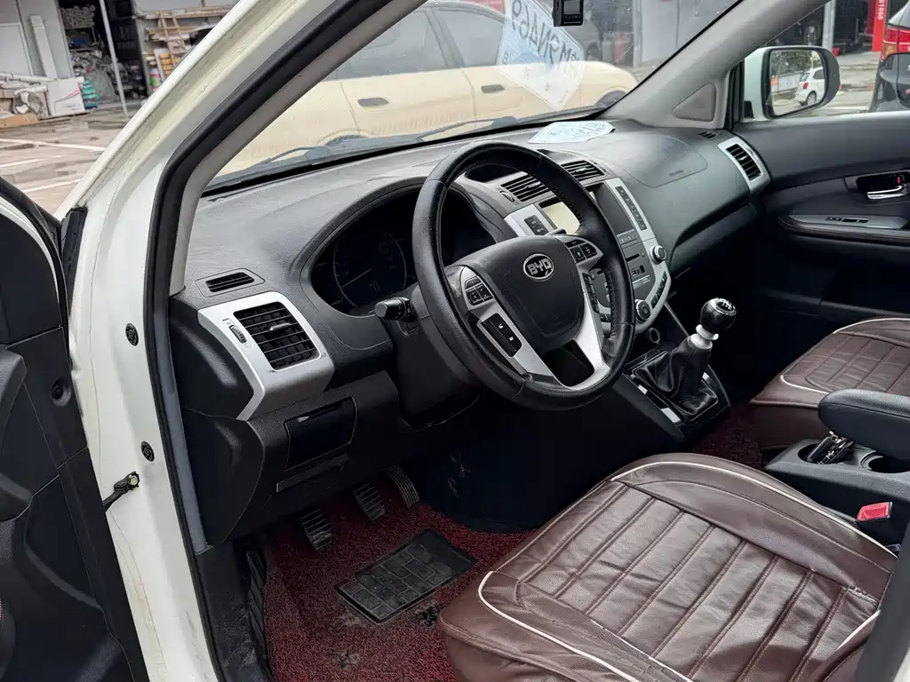 BYD S6 — миниатюра 4