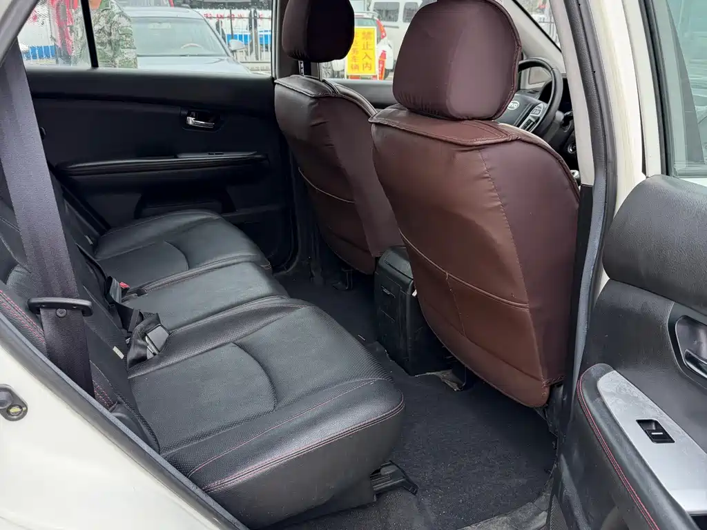BYD S6 — миниатюра 7