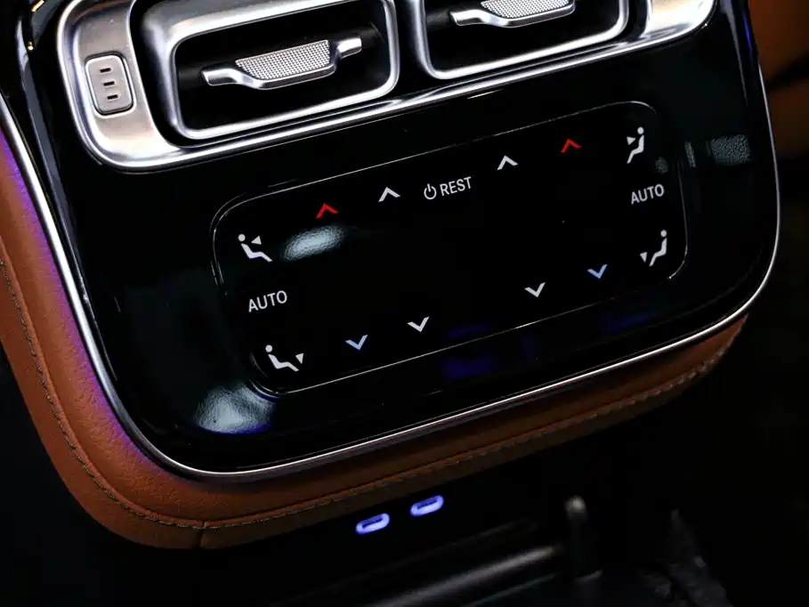 Mercedes-Benz S-Class 2023 — фото 18