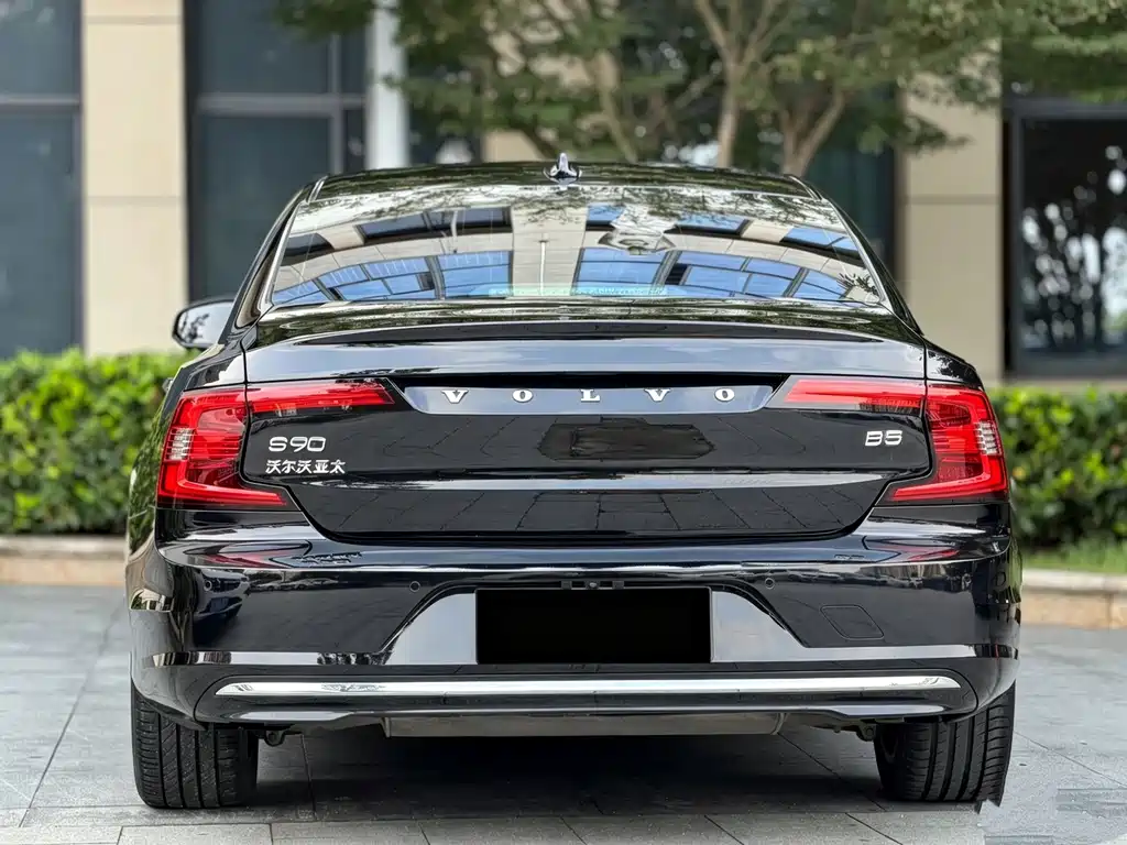 Volvo S90 — миниатюра 10