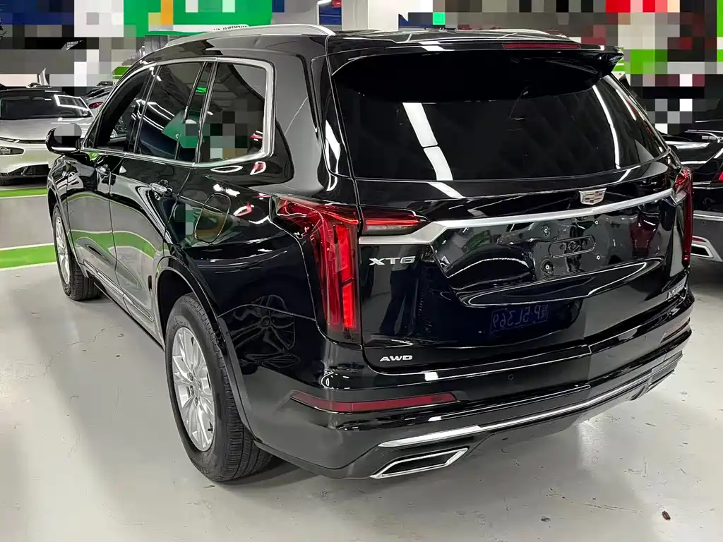 Cadillac XT6 2021 28T мест