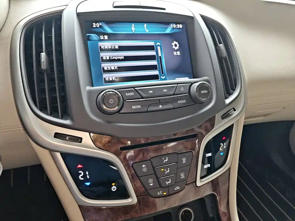 Buick LaCrosse — миниатюра 13